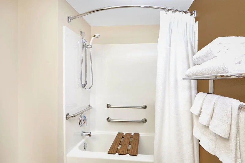 Fairfield Inn & Suites Chicago Lombard - Featured hot tub