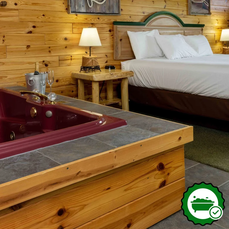 Crooked River Lodge - Verified Jacuzzi In-Room