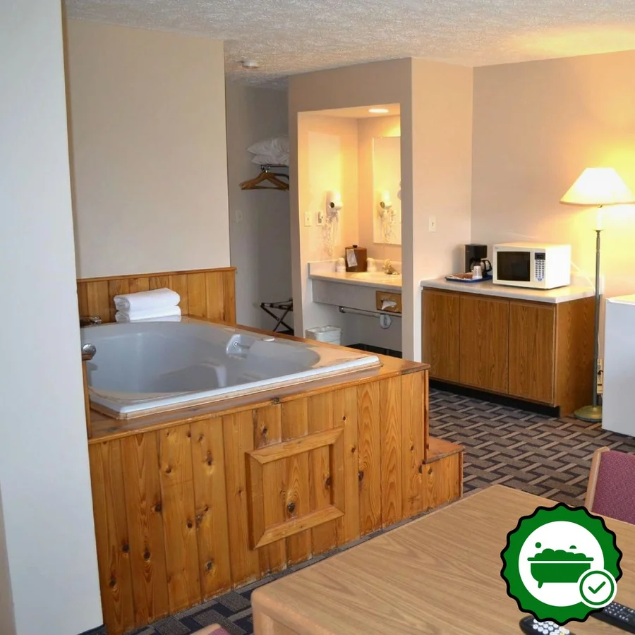 Sky Lodge Inn & Suites - Verified Jacuzzi In-Room