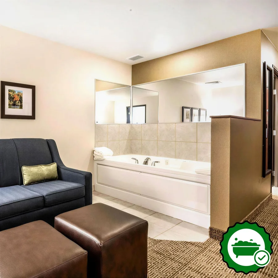 Comfort Suites at Par 4 Resort - Verified Jacuzzi In-Room