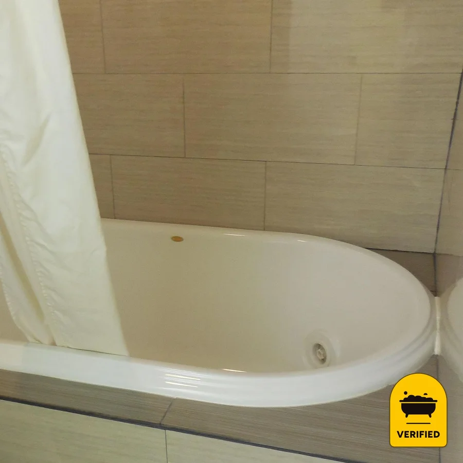 Americas Best Value Inn Winona: the Jacuzzi Suite in Winona, MS